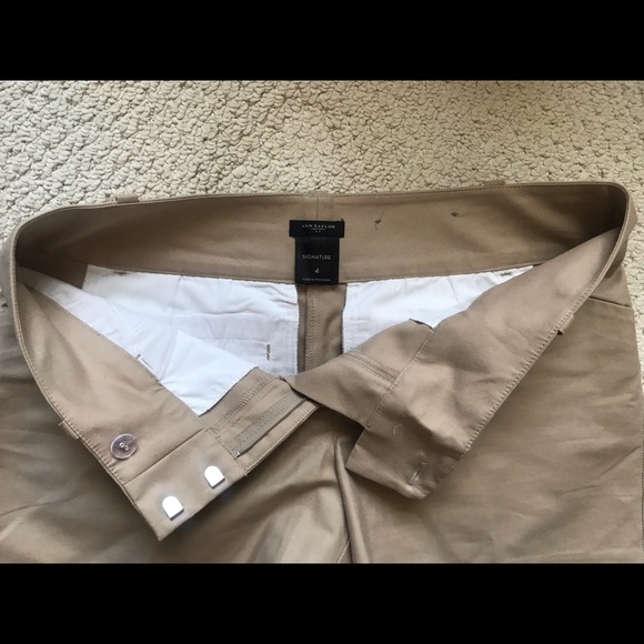 NWOT Ann Taylor Signature Shorts - Picture 4 of 5